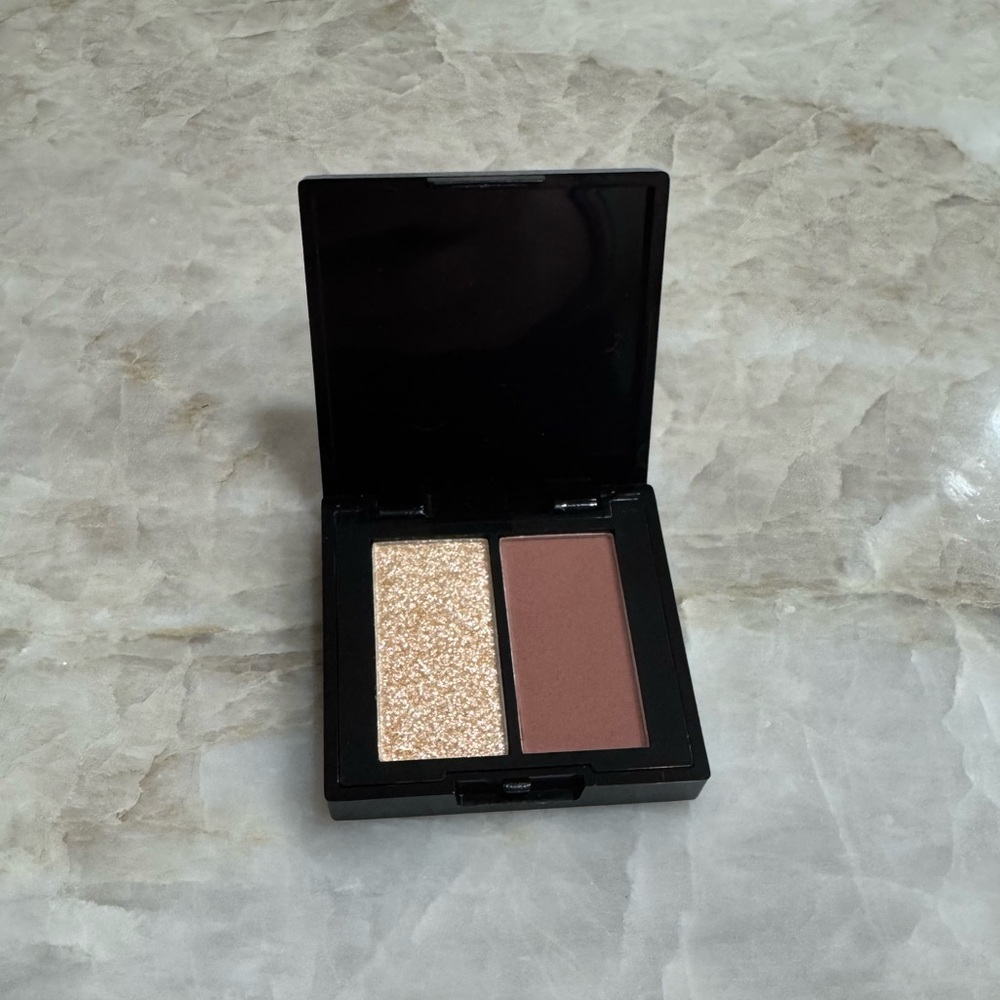 What’s Up Beauty Pressed Powder Eyeshadow Duo